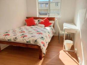 Dana-Private Room in a 3-Bedroom Apartment-3